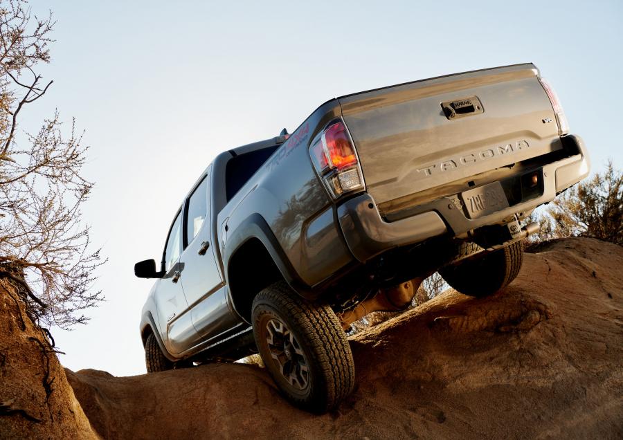  Toyota Tacoma TRD Off-Road Double Cab 2019 года  (фото 2 из 17)